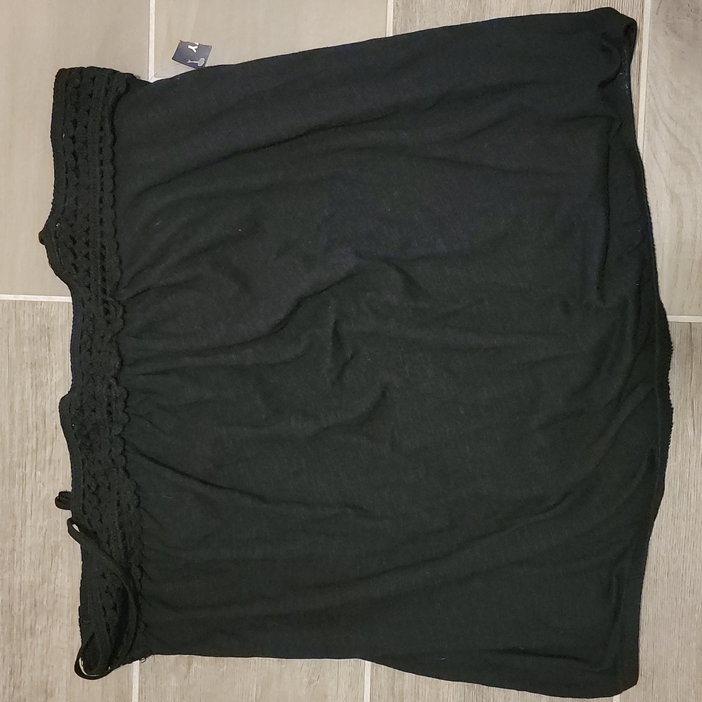 Women's Old Navy tank with built-in shelf bra - black XL